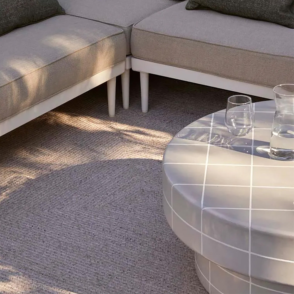 Table basse ronde en carreaux de Séville