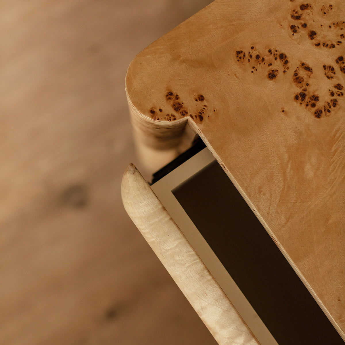 Table de chevet Valentina Burlwood