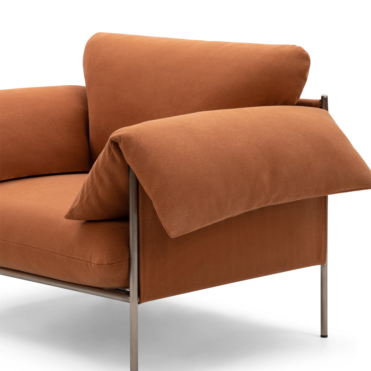 Fauteuil Alva avec cadre en acier brossé