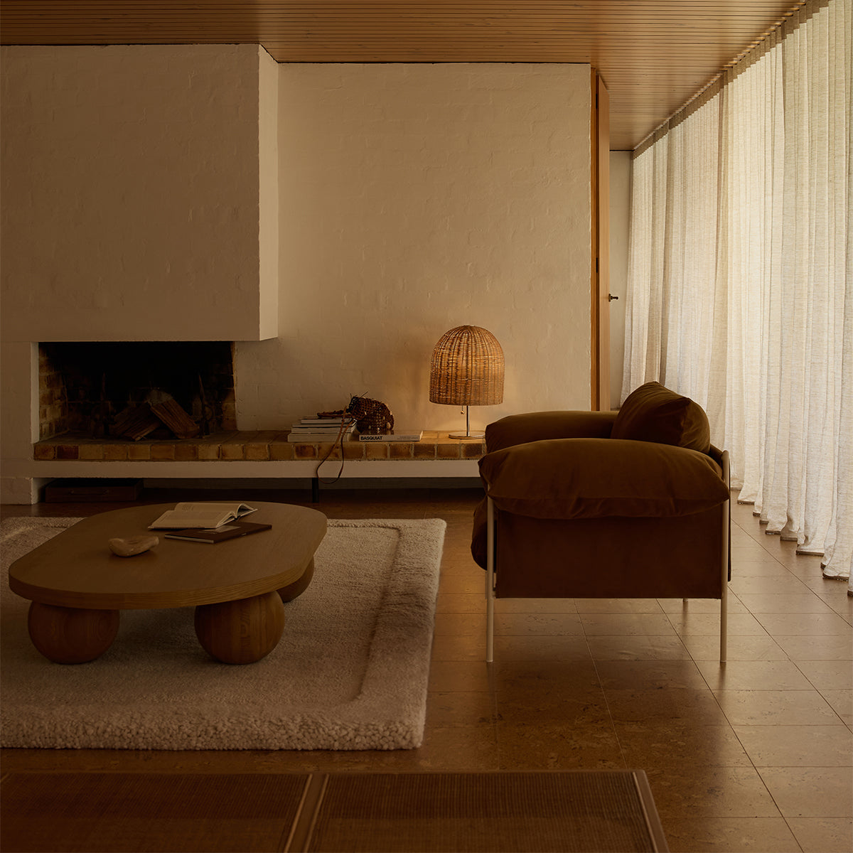 Fauteuil Alva avec cadre en acier brossé