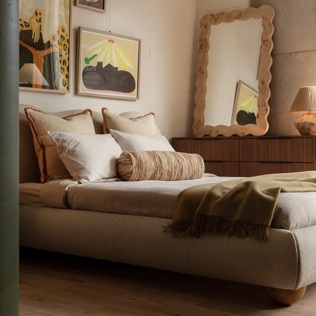 Lit Queen Size Amalfi Boucle