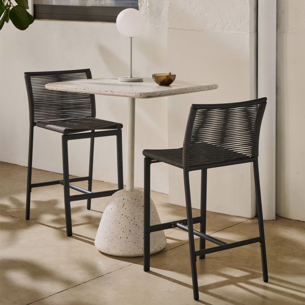 Table haute d'extérieur carrée Saura (blanc, terrazzo)