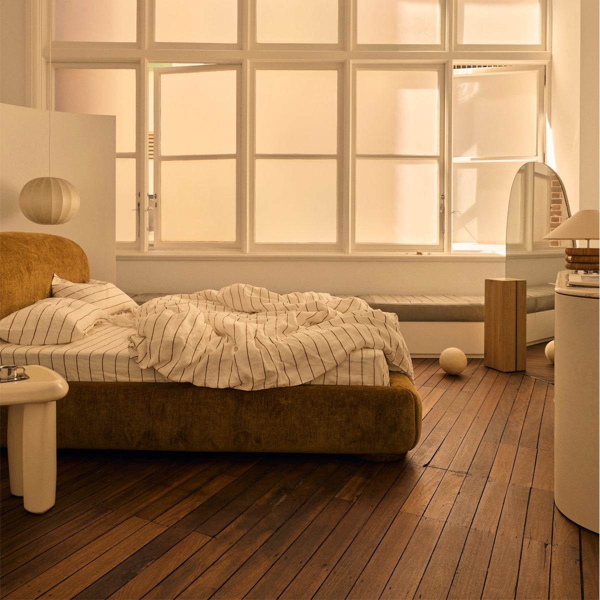 Commode Fin 6 tiroirs (tofu laqué)