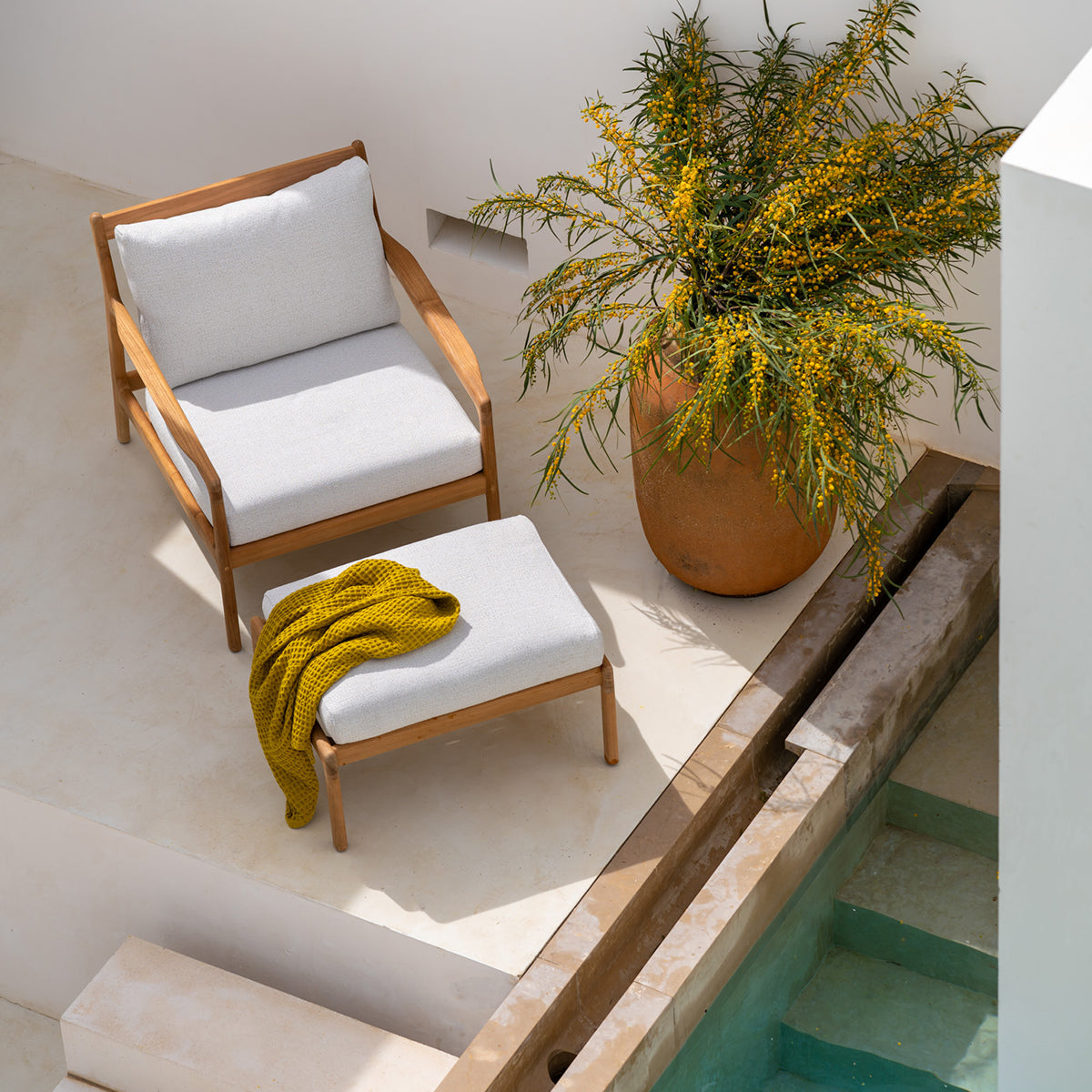 Chaise longue d'extérieur en tissu Jack (teck, blanc cassé)