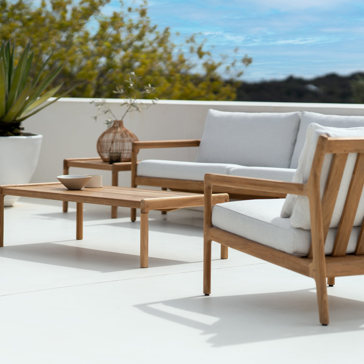 Chaise longue d'extérieur en tissu Jack (teck, blanc cassé)