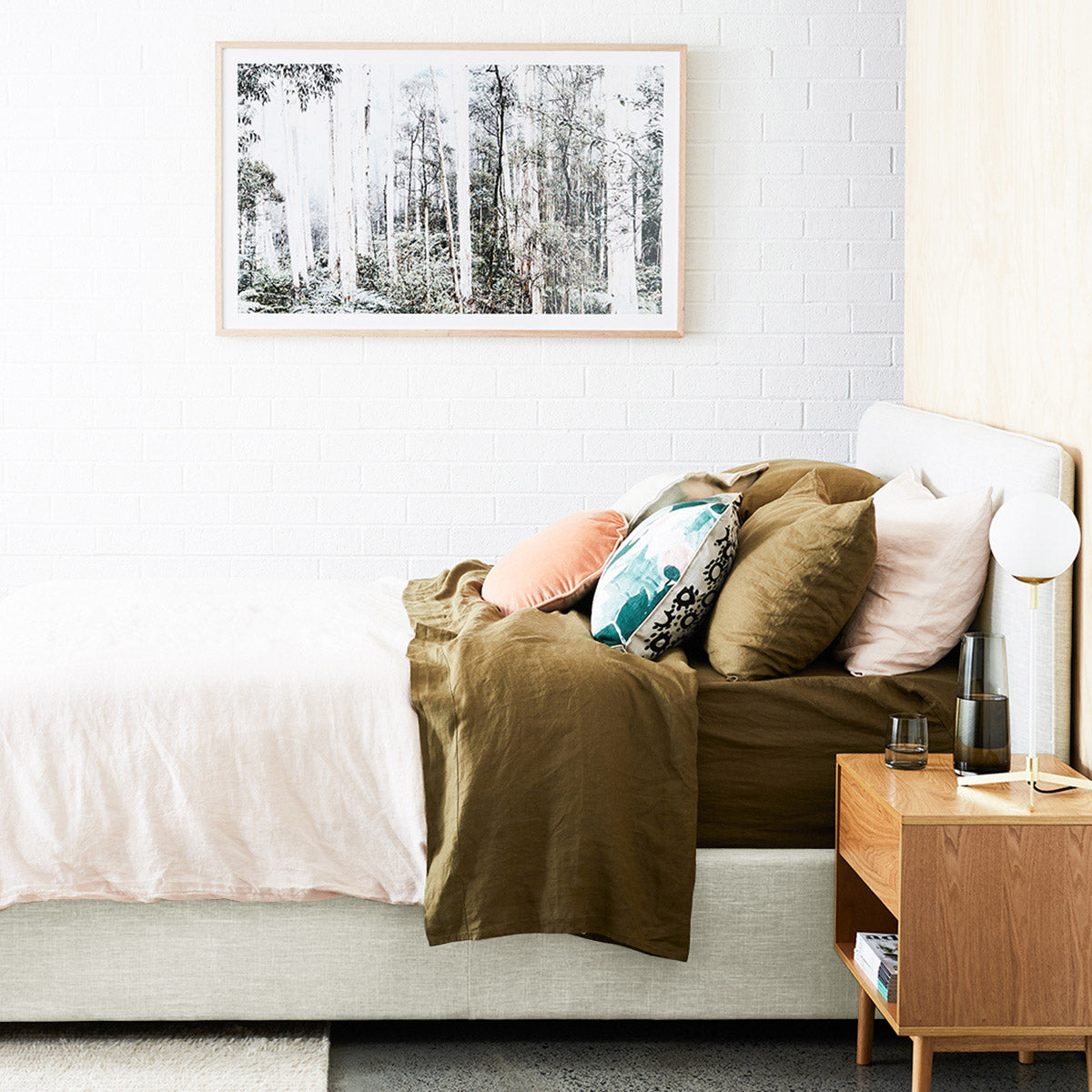 Lit Queen Size avec rangement Dane