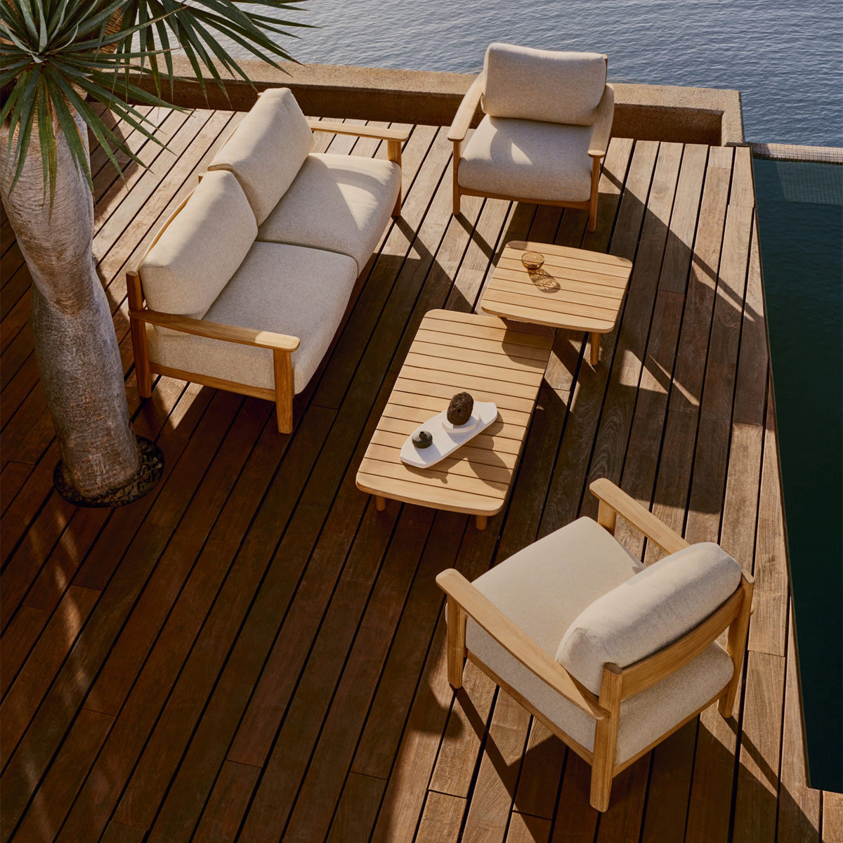 Table d'appoint Tirant (teck)