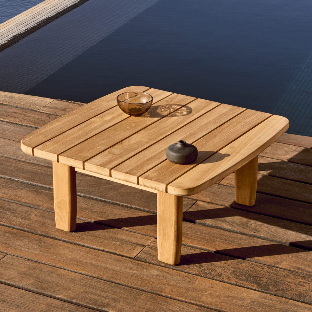 Table d'appoint Tirant (teck)