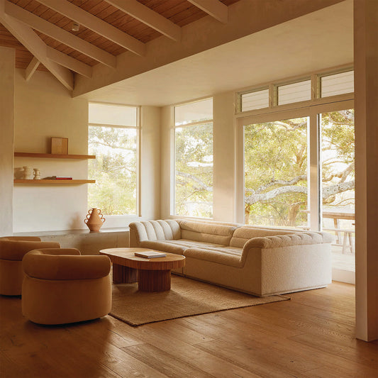 Ellison Studios Swatch - Bronte La Crème